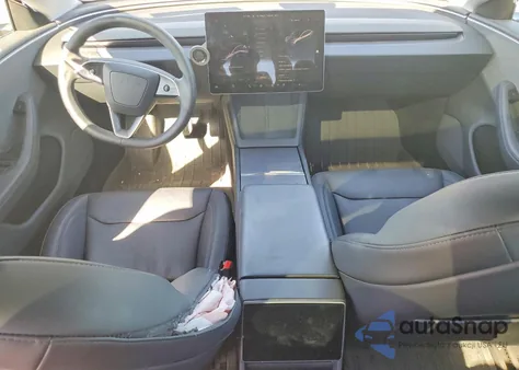 2025 Tesla Model 3 z USA, uszkodzony, nr VIN 5YJ3E1EA8SF937270